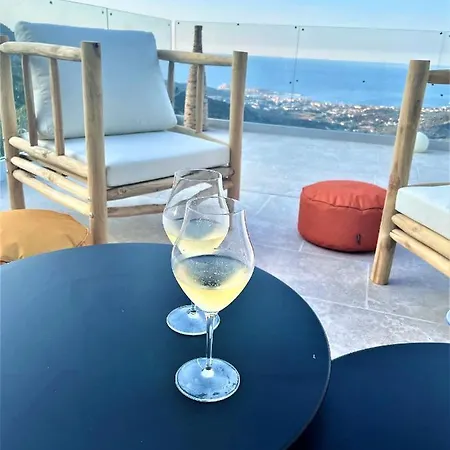 Evasione, Sur Les Hauteurs De L'ile-rousse فيلة *